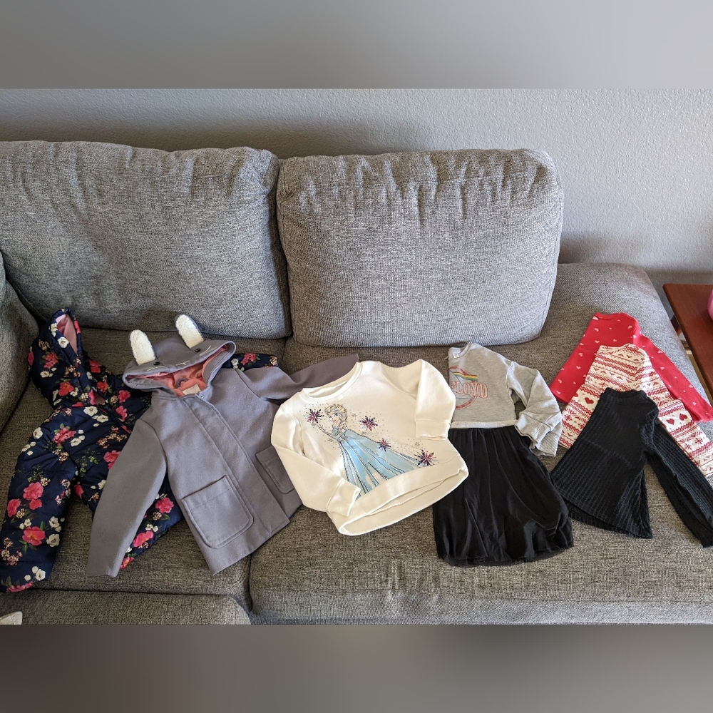 Toddler girl's 2T winter clothing bundle (7 pieces)